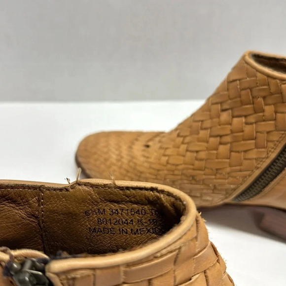 Frye Carson Ankle Boots Woven Leather Bootie Size Zip Heeled Tan Brown Size 6.5 - Picture 9 of 10